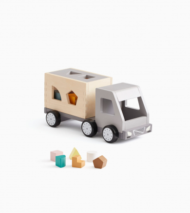 Kids Concept Ξύλινο φορτηγό με σχήματα αντιστοίχισης