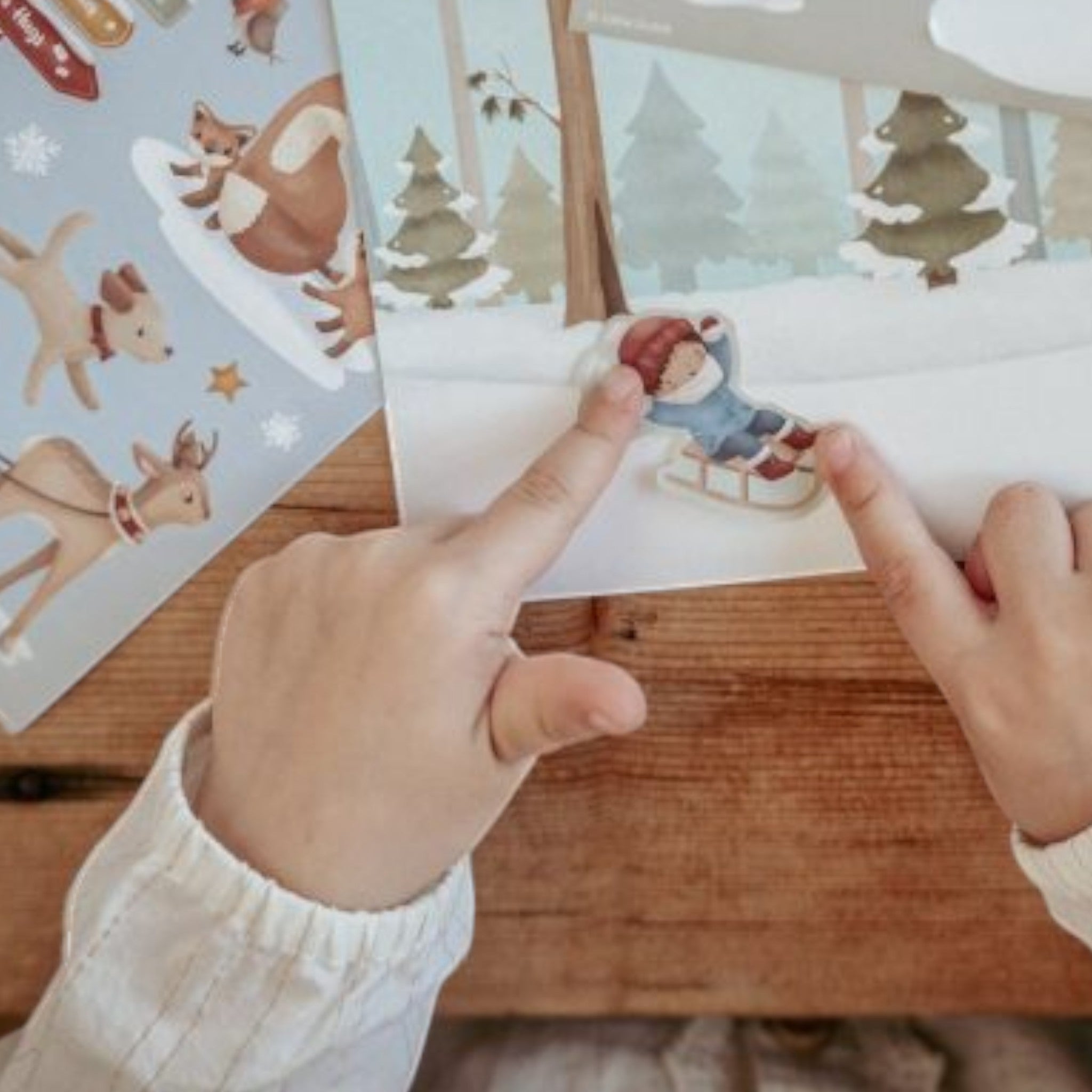 little-dutch-set-me-christougenniatika-aftokollita3