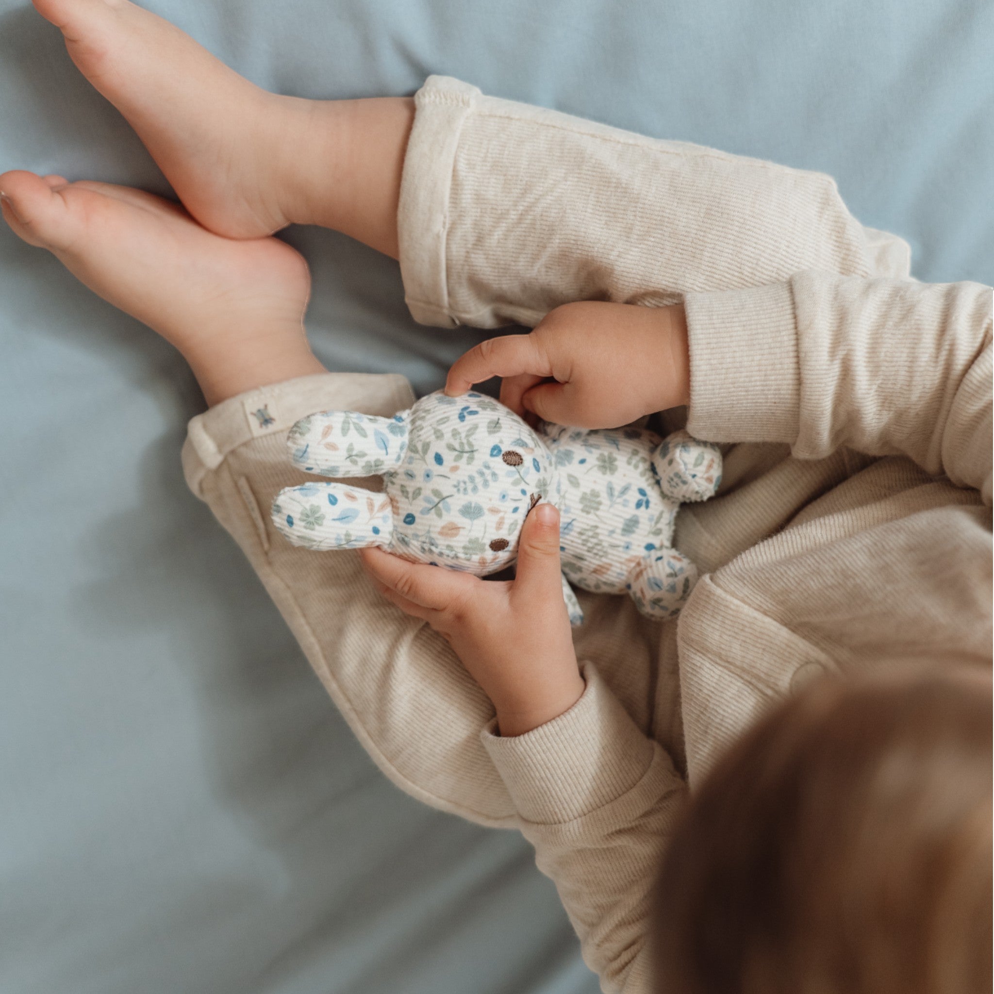 Little Dutch Υφασμάτινο κουκλάκι Miffy Lucky Leaves all over 15εκ. GRS - Image 5