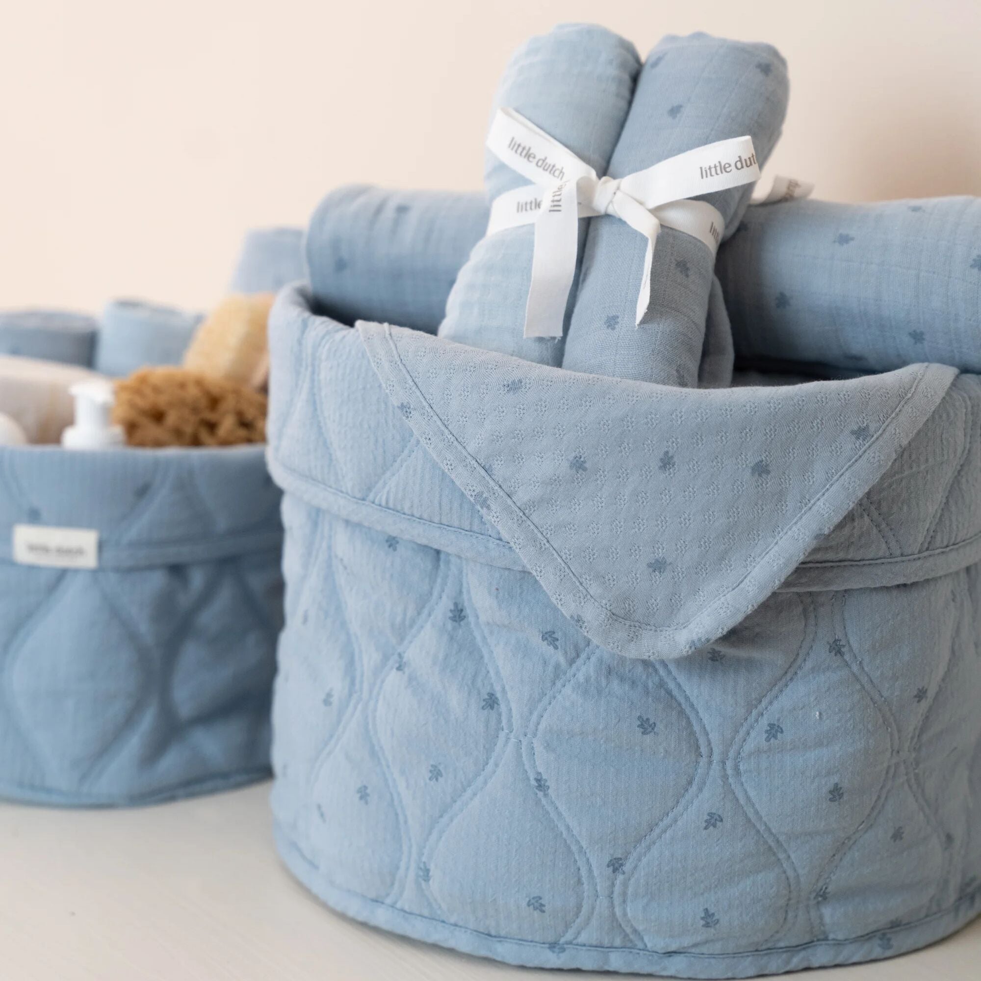 little-dutch-set-2-panakia-agalias-apo-mouselina-Pure-Denim-Blue-70x70_littlebox.gr2